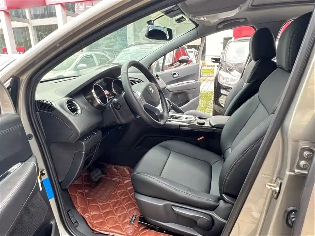 Peugeot 3008 2015 1.6THP Automatic Classic Edition фото 10