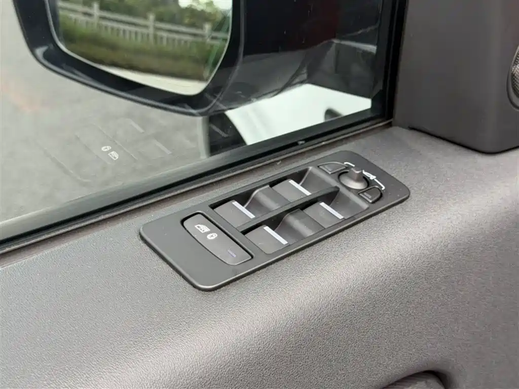 Land Rover Discovery Sport 2021 249PS R-Dynamic SE Performance Technology Edition 5-seater фото 25