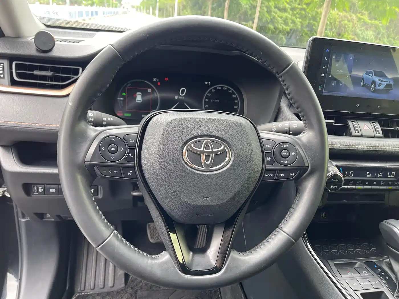 Toyota Wildlander 2024 Hybrid 2.5L E-CVT FWD Luxury PLUS Edition фото 23