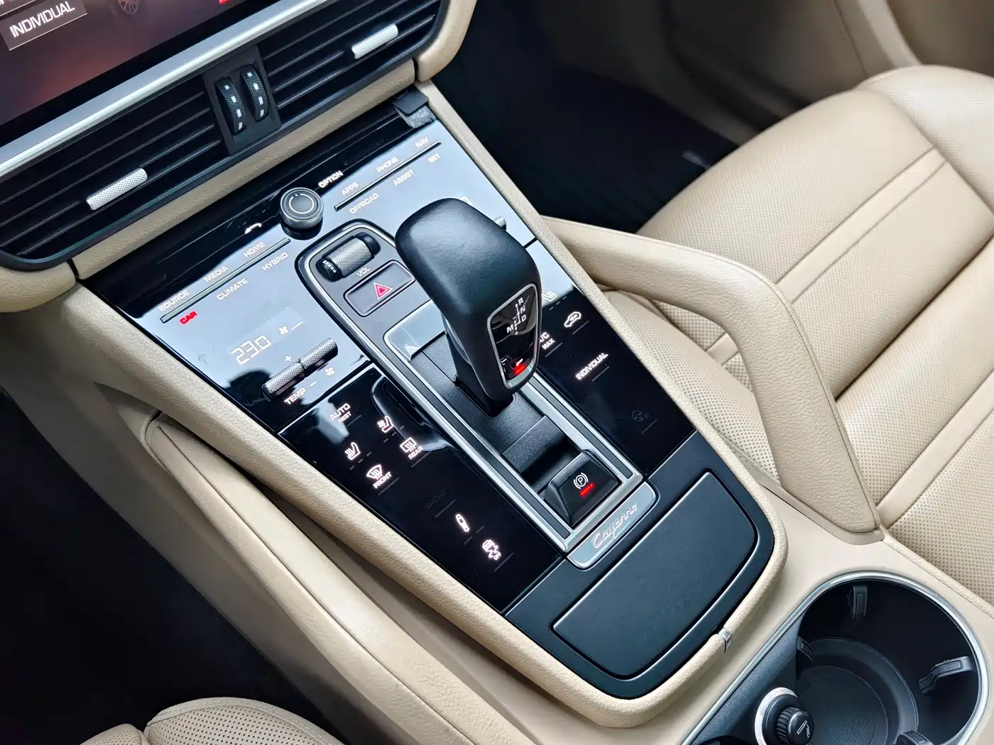 Porsche Cayenne New Energy 2019 Cayenne E-Hybrid 2.0T фото 7