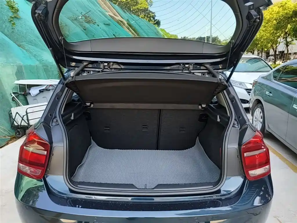 BMW 1 Series (Import) 2013 Facelift 116i Leading Model фото 19