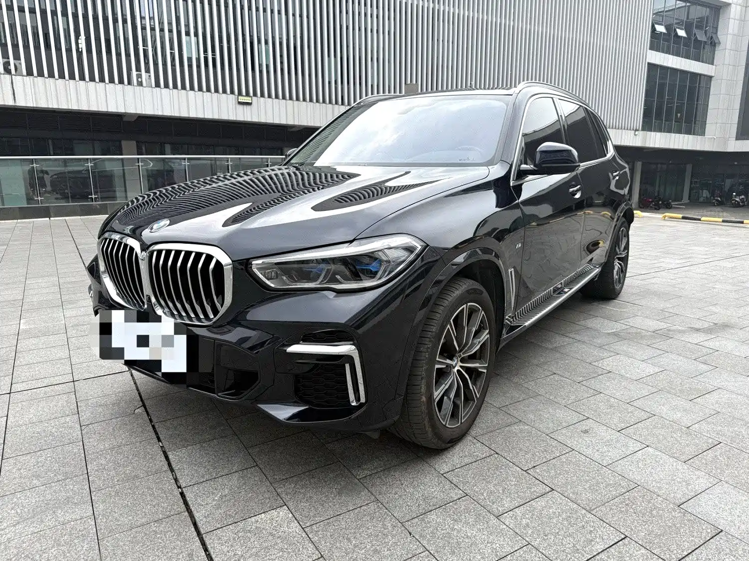 Photo 1 - BMW X5
