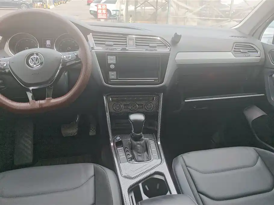 Volkswagen Tiguan L 2019 330TSI Auto 2WD Panorama Comfort Edition China V фото 12