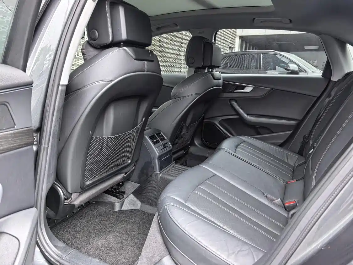 Audi A4L 2020 40 TFSI Luxury Dynamic фото 14