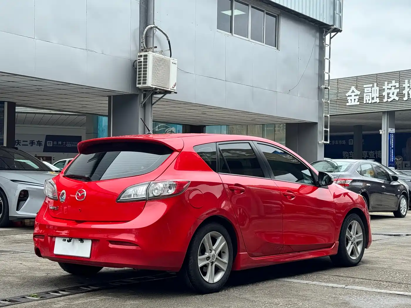 Mazda Mazda3 Axela 2012 Hatchback 2.0L Automatic Luxury фото 14