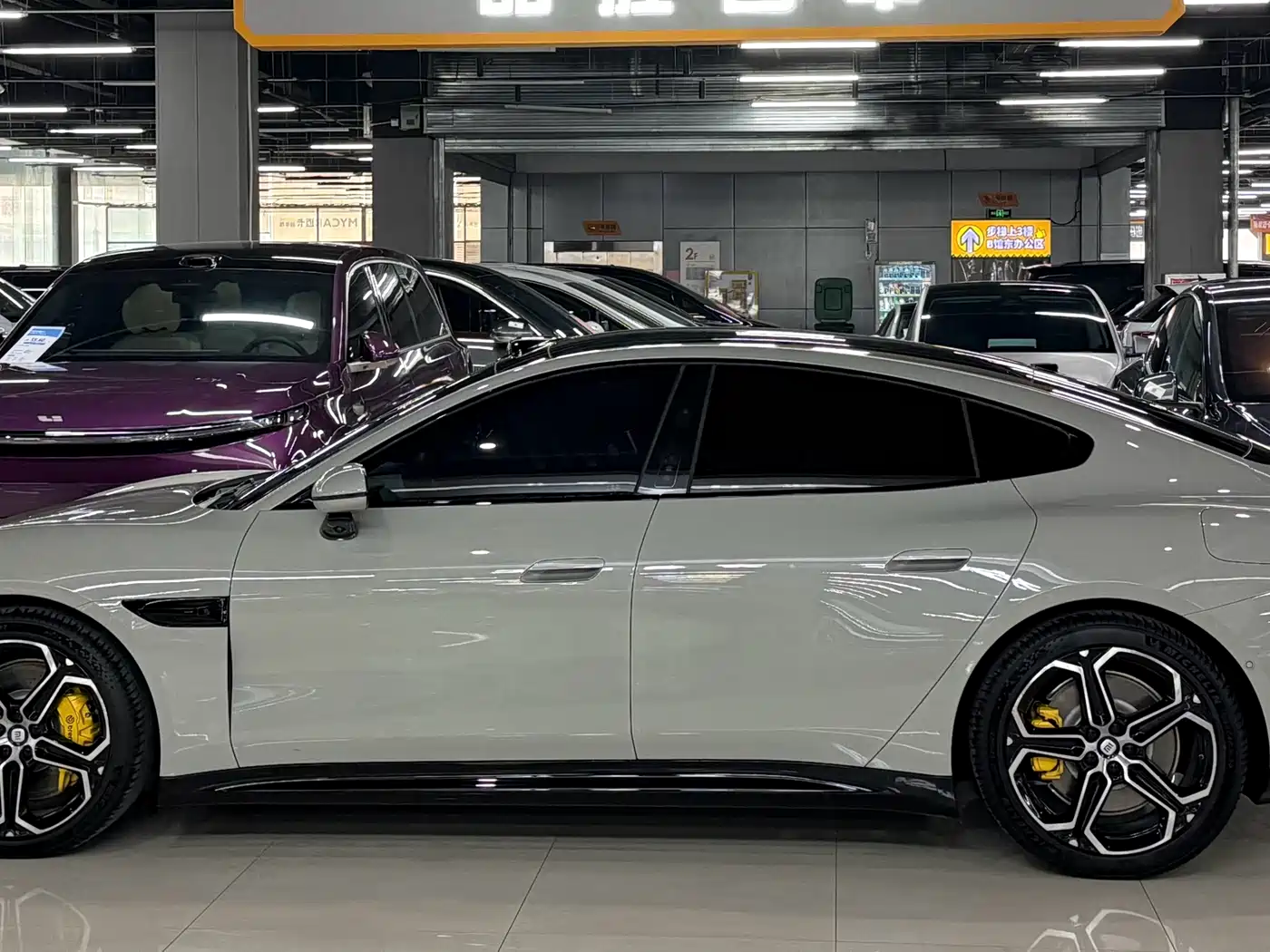 XIAOMI CAR XIAOMI SU7