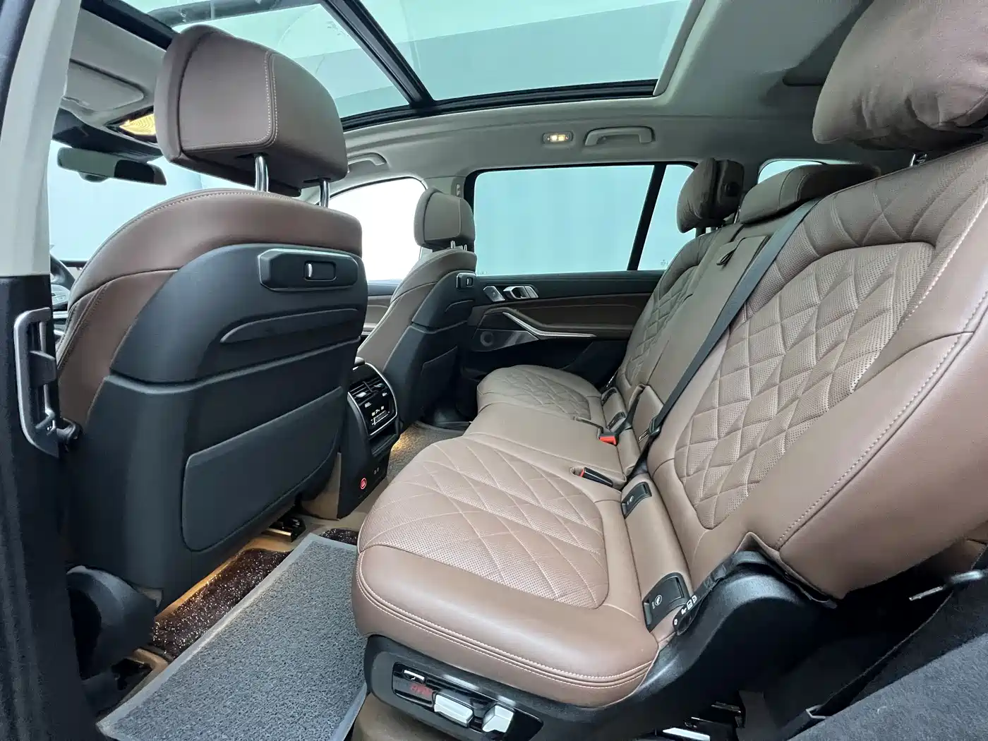 BMW X7 2024 xDrive40i Leading Luxury Package фото 15