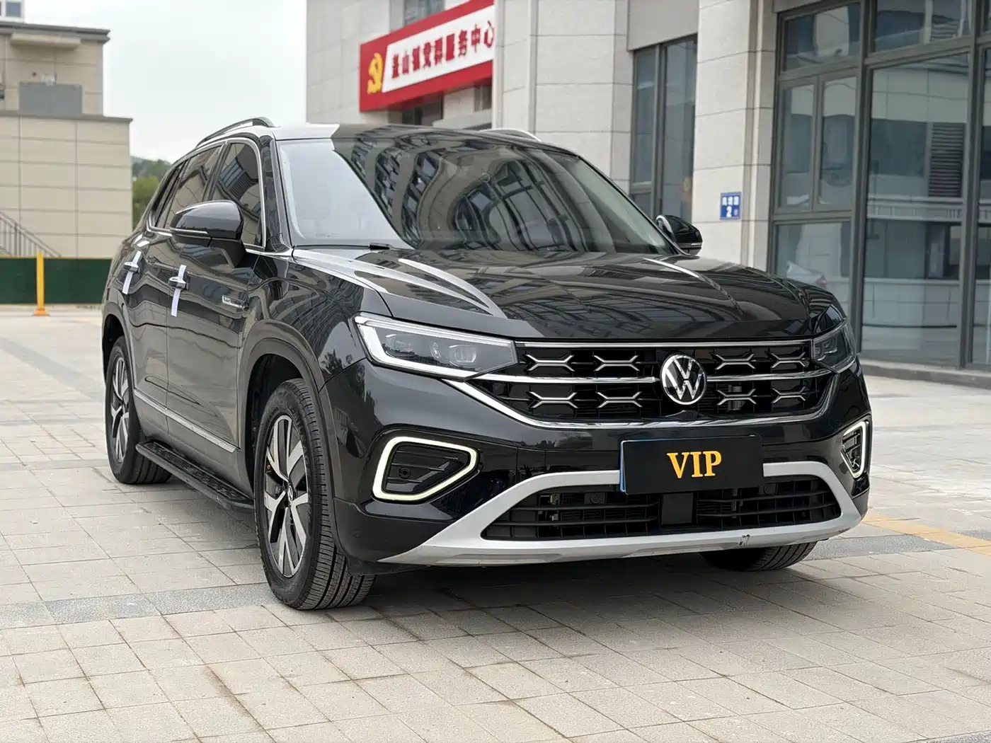 Volkswagen Tayron 2023 330TSI 2WD Luxury Plus Advanced Edition фото 3