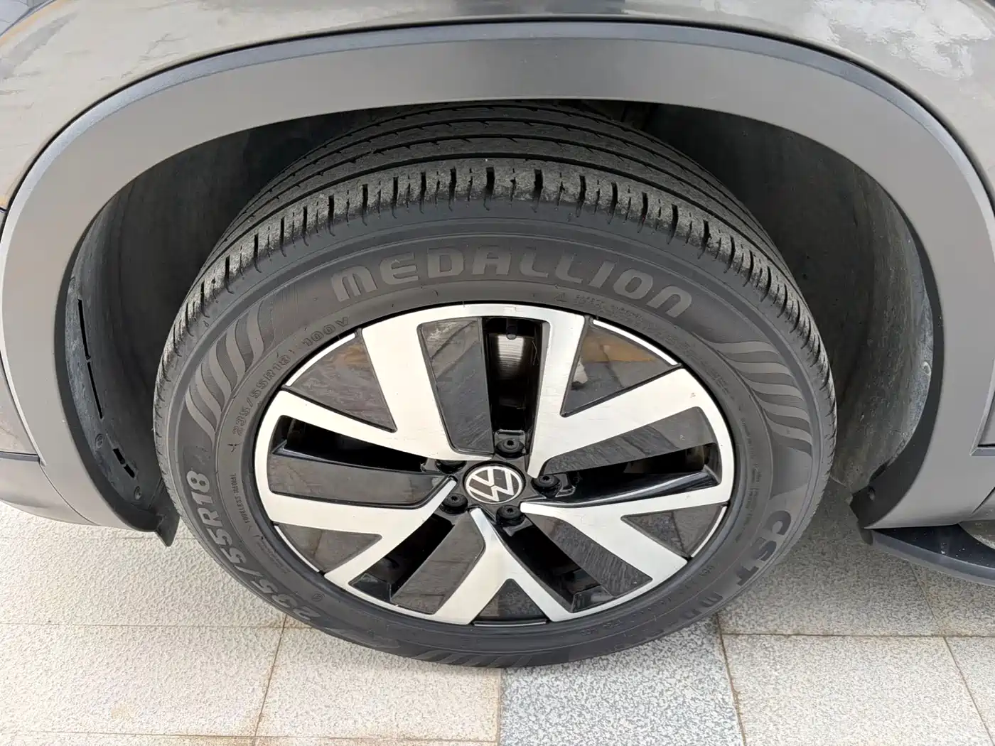 Volkswagen Tayron 2023 330TSI 2WD Luxury Plus Advanced Edition фото 4