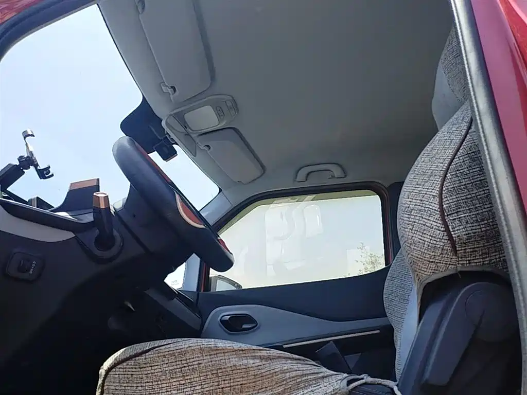 BAOJUN E200