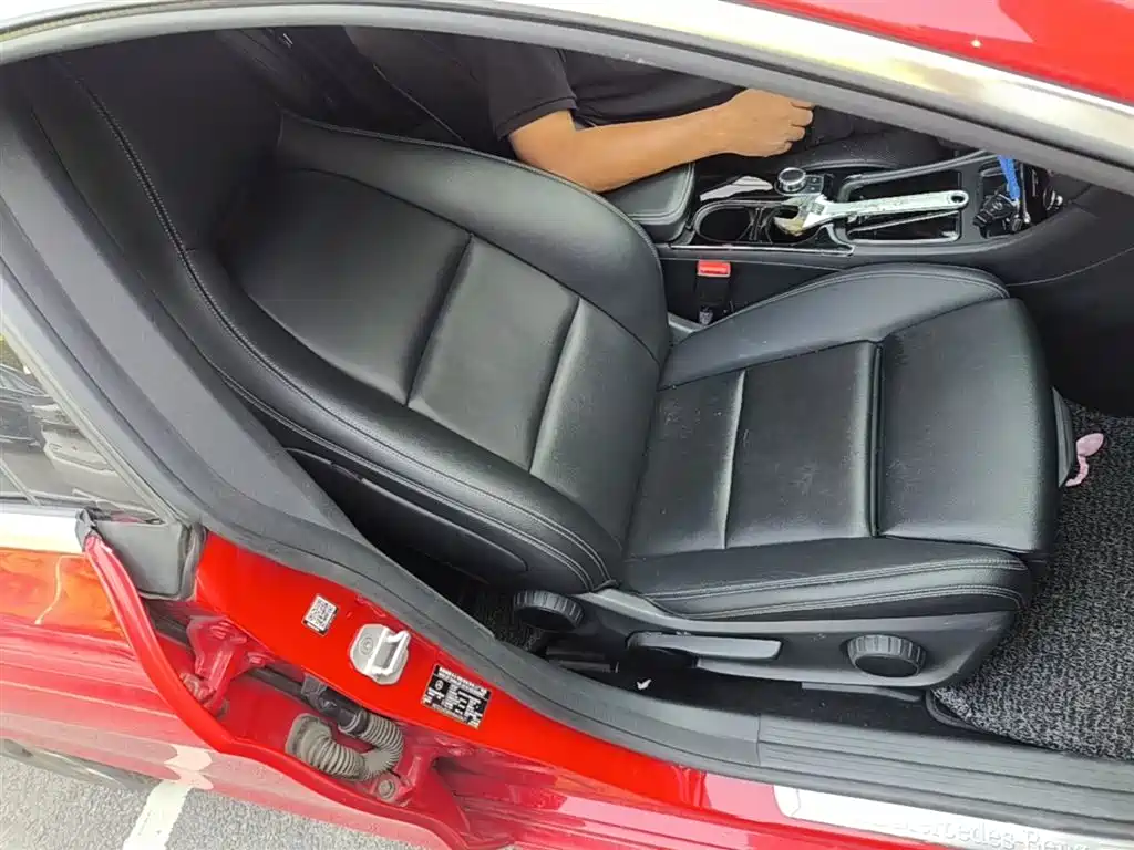 Mercedes-Benz CLA (Import) 2016 Facelift CLA 200 Sport фото 25