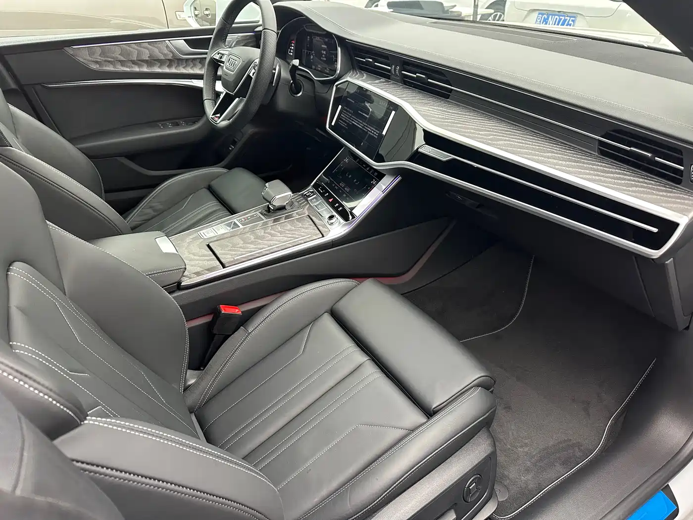 Audi A7 2025 Model 45 TFSI Premium Selection фото 9