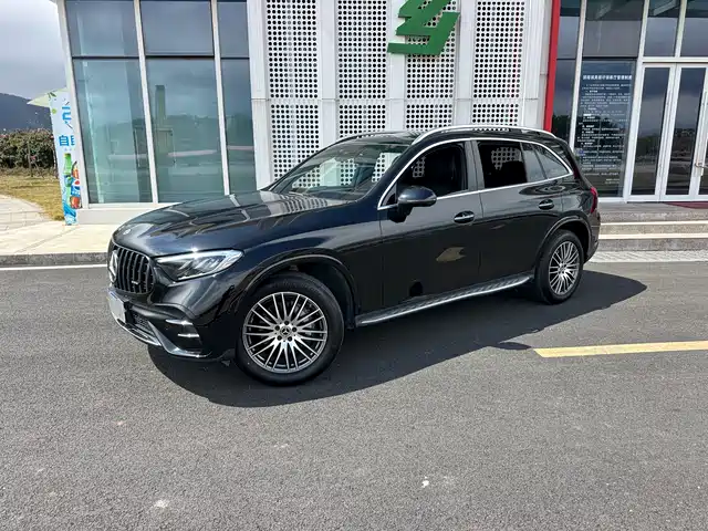 MERCEDES-BENZ GLC