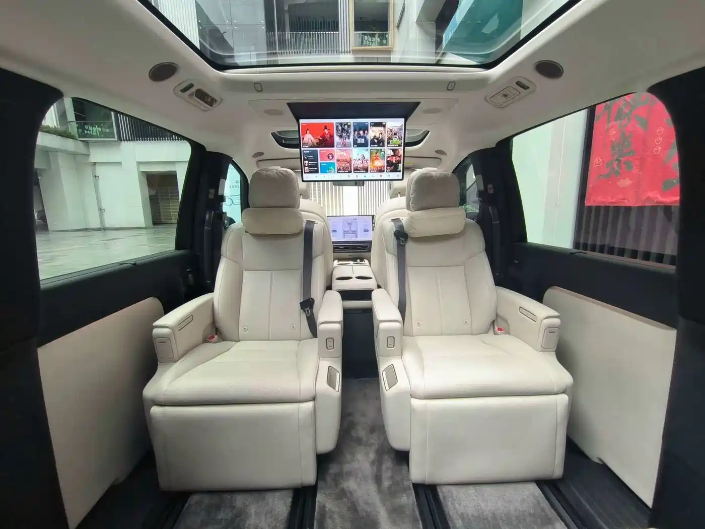 Li Auto MEGA 2025 2025 Model Home Family Special Edition