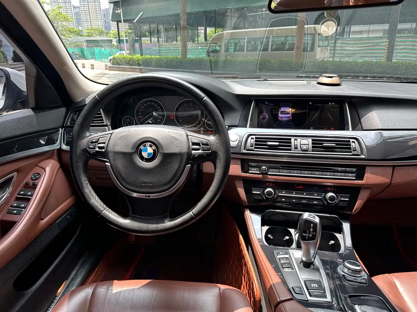 BMW 5 Series 2014 520Li Elegance фото 12