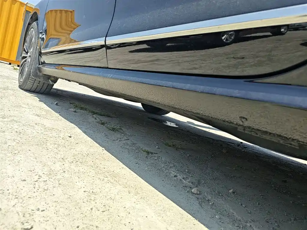 Volkswagen Passat 2017 330TSI DSG Luxury фото 22