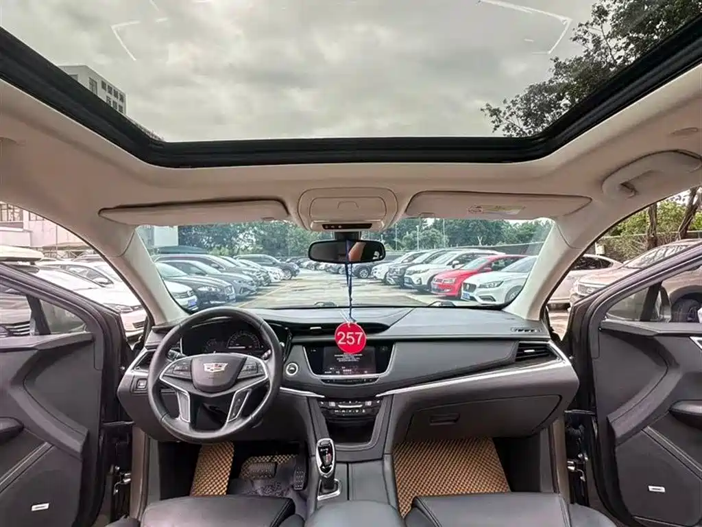 Cadillac XT5 2016 28T AWD Luxury Model фото 6