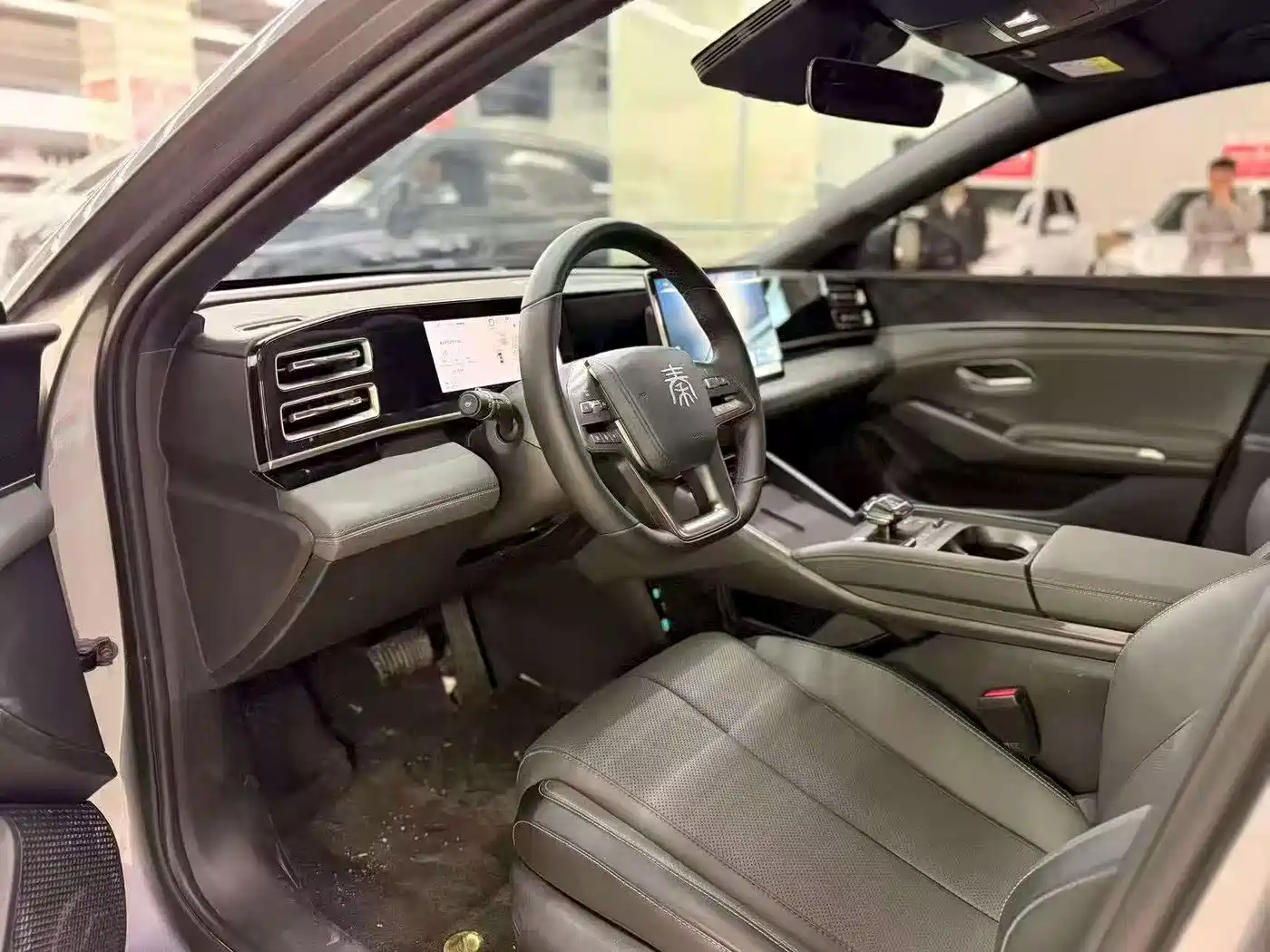 BYD Qin L 2025 DM-i Smart Drive 80KM Premium фото 5