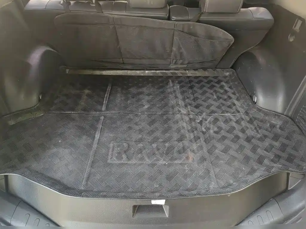 Toyota RAV4 Rongfang 2015 2.5L Automatic 4WD Elite Edition фото 10