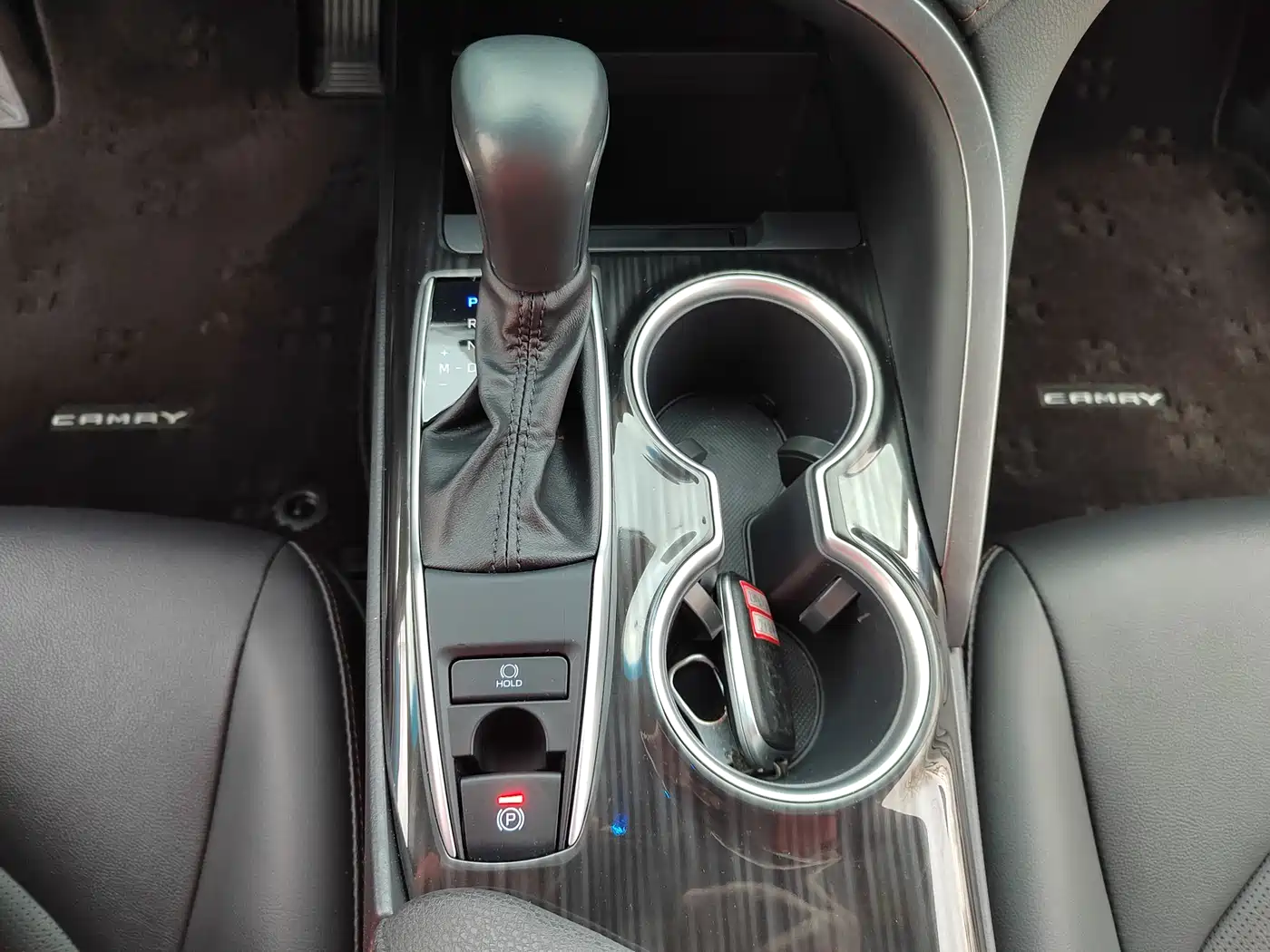 Toyota Camry 2023 2.0G Luxury Edition фото 20