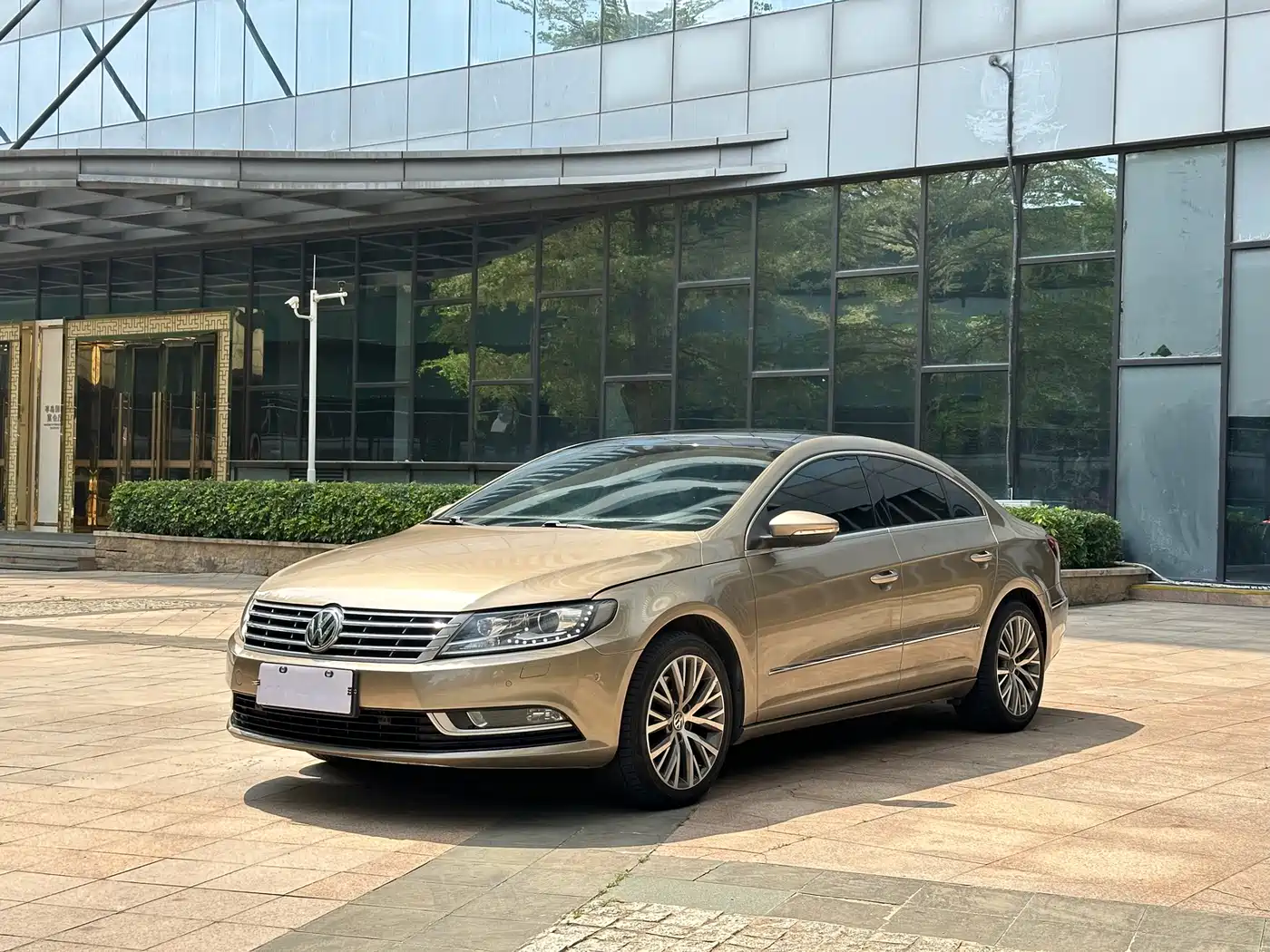 Volkswagen FAW-Volkswagen CC 2015 1.8TSI Luxury