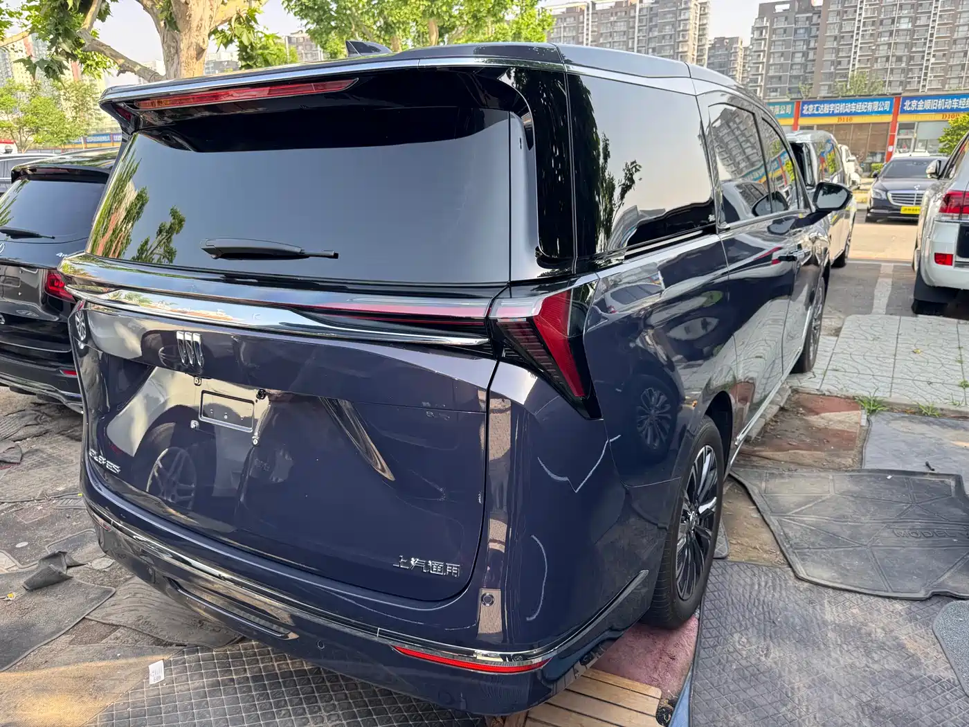 Buick GL8 2025 Land Honor Premium Edition фото 16