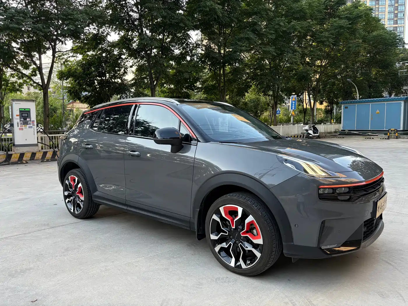 Lynk & Co 06 2020 1.5T Halo фото 2