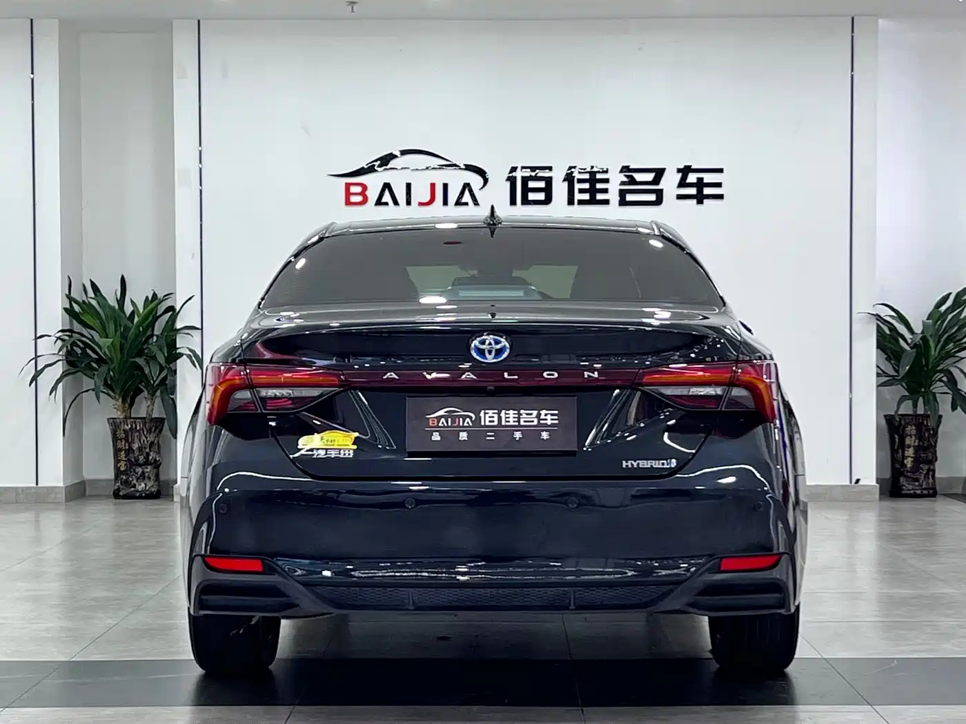 Toyota Avalon 2023 Hybrid 2.5L Luxury Edition фото 6