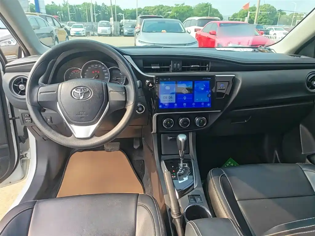 Toyota Corolla 2018 1.2T S-CVT GL Smart Edition фото 10