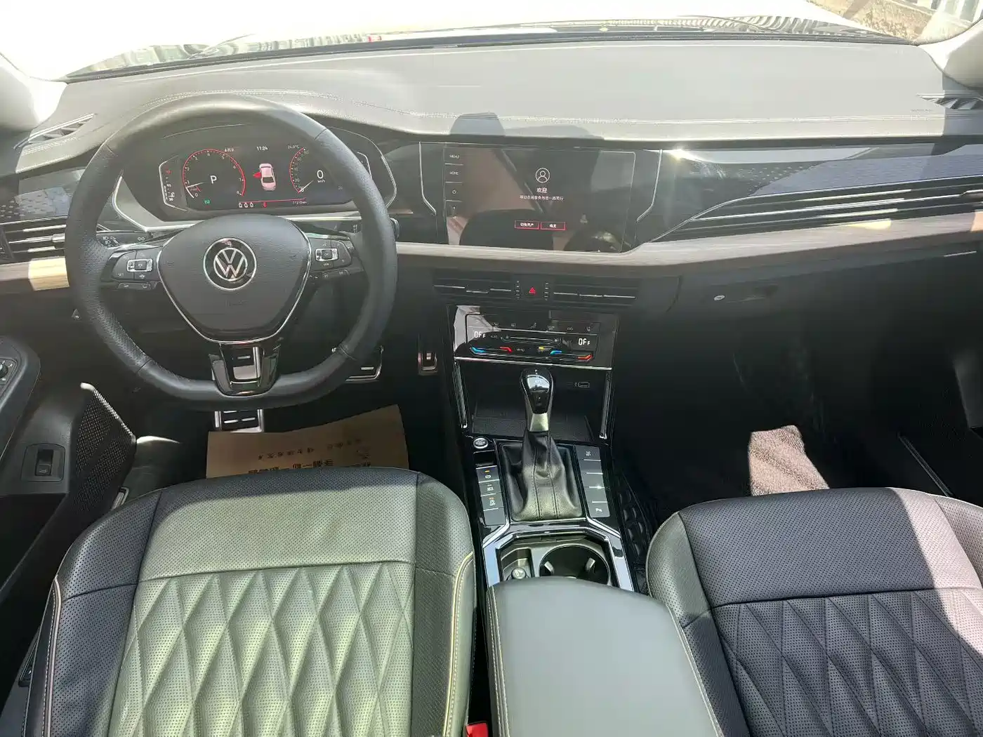 Volkswagen Passat 2021 Model 330TSI Luxury Edition фото 9