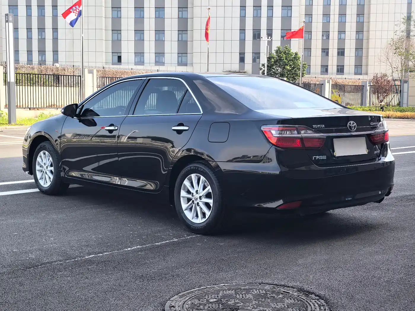 Toyota Camry 2015 2.0G Leading Edition фото 6