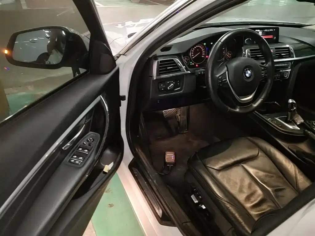 BMW 3 Series 2016 320Li Luxury Design Package фото 16