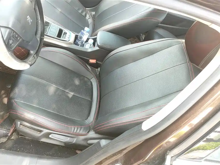 Peugeot 408 2016 1.6T Automatic Luxury Edition фото 9