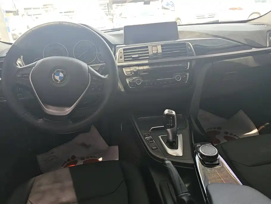 BMW 3 Series 2017 320Li Fashion фото 12