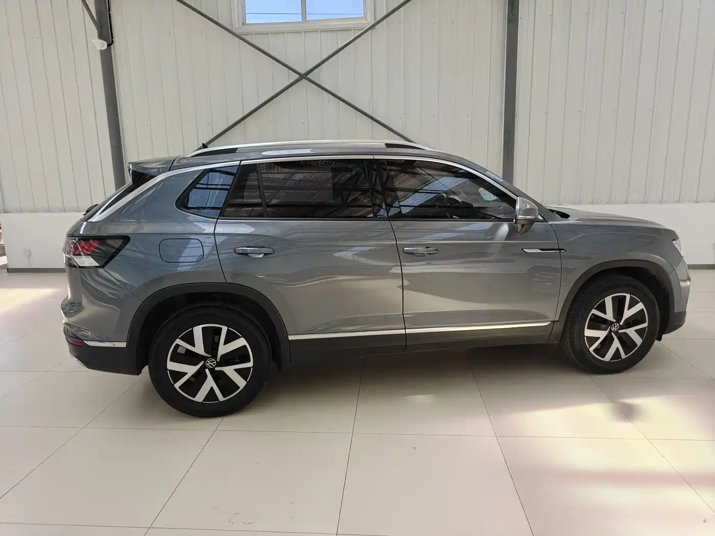 Volkswagen Tayron 2023 300TSI 2WD Luxury Plus Advanced Edition фото 5