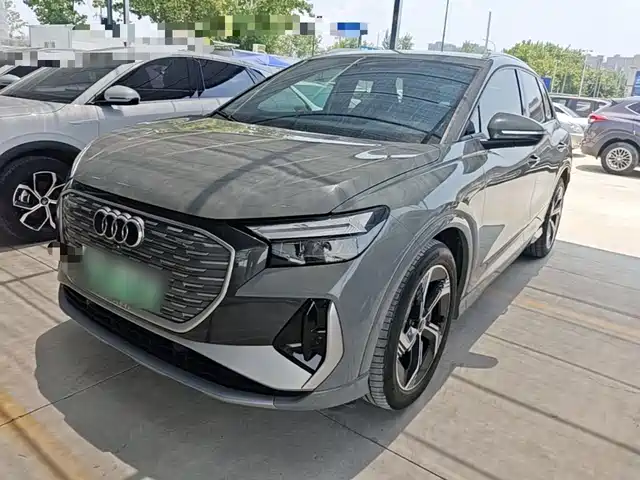 Audi Q4 e-tron 2024