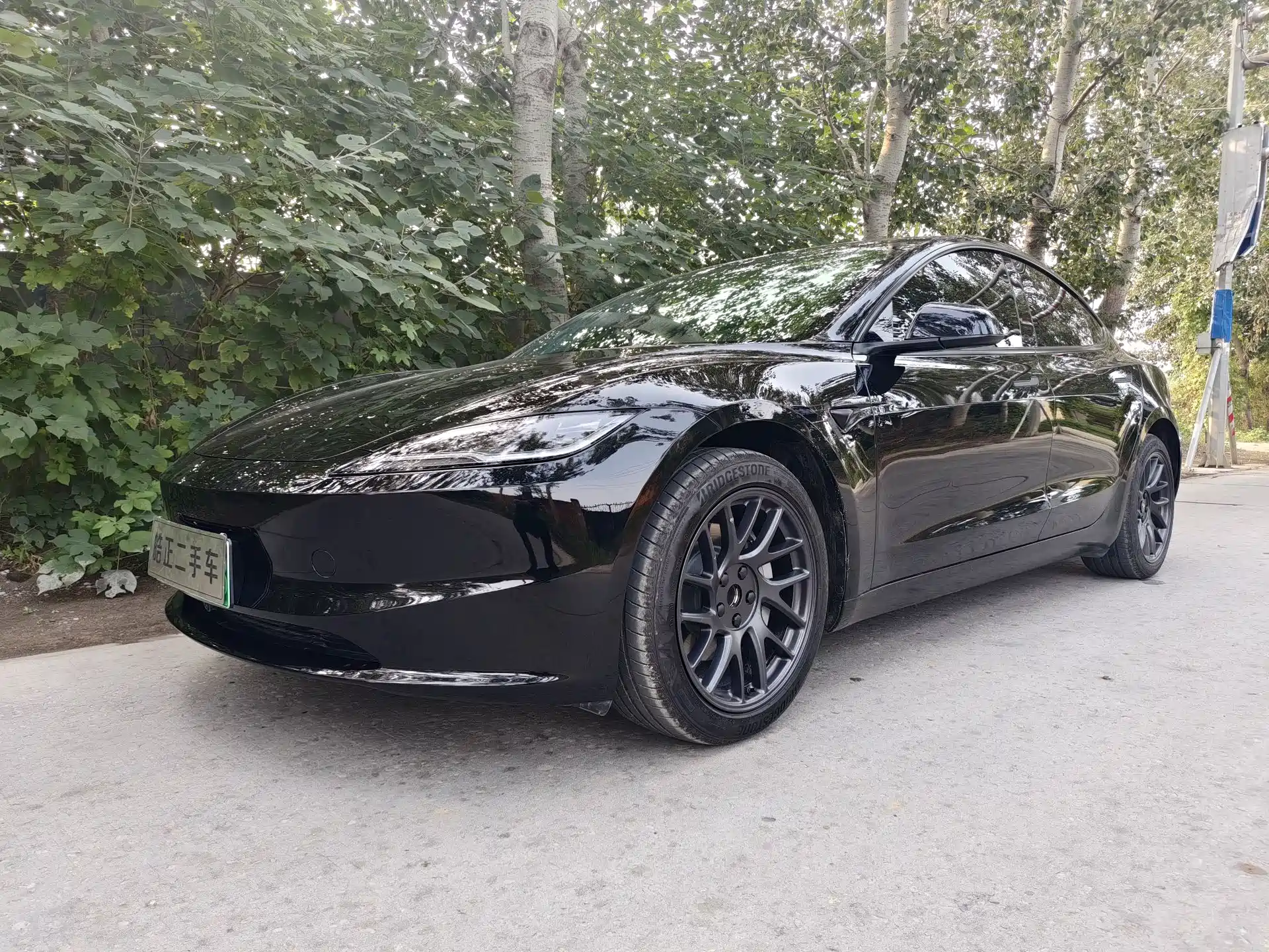 Фото 1 - Tesla Model 3