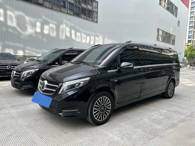 Mercedes-Benz Mercedes-Benz V-Class 2017 Model V 260 L Premium Extended Edition