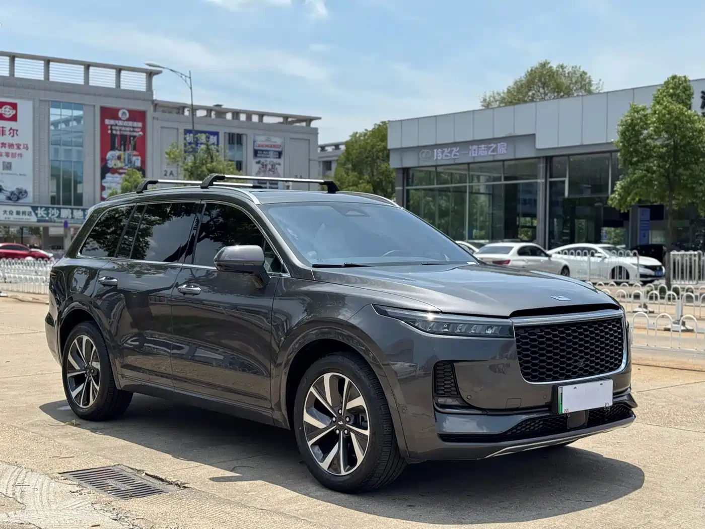 Фото 3 - Li Auto Li ONE