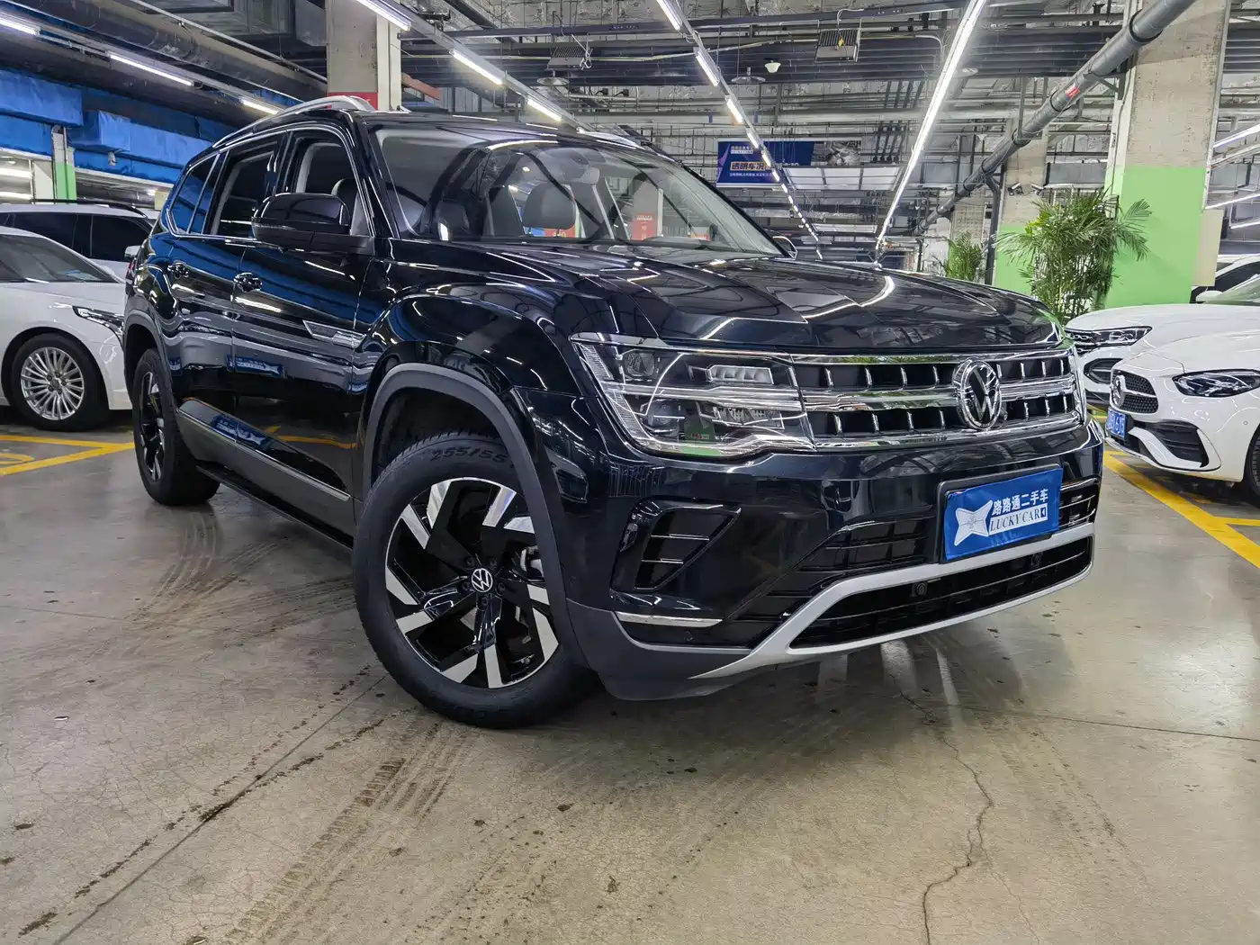 Volkswagen Teramont 2021 380TSI 4WD Premium Luxury Edition фото 3