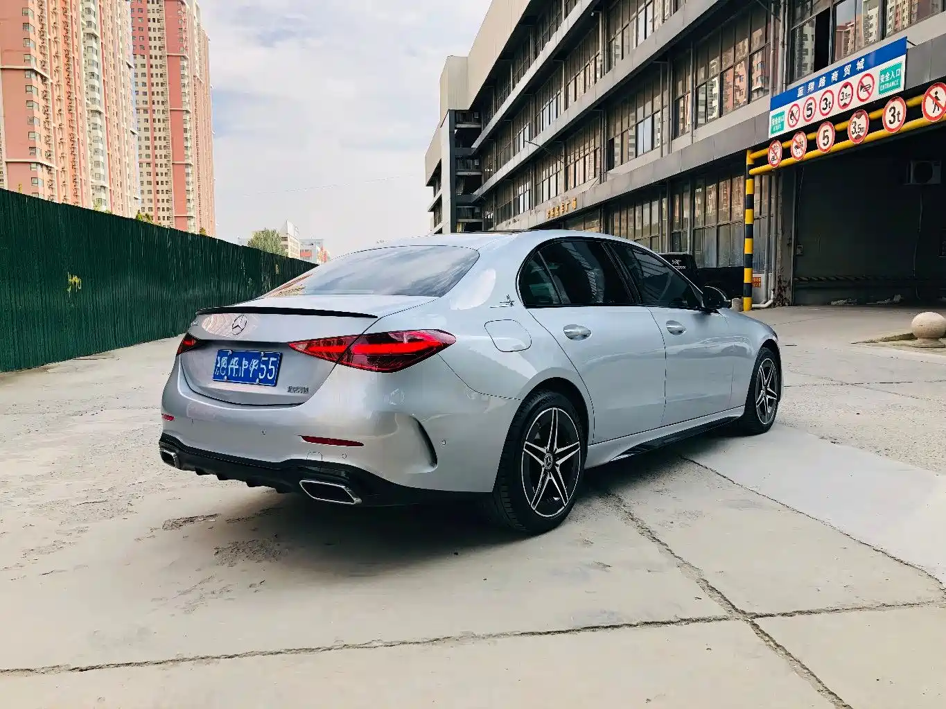 Mercedes-Benz C-Class 2023 C 260 L Night Edition Sport фото 6