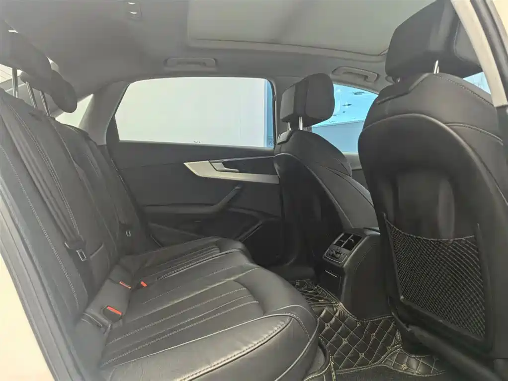 Audi A4L 2020 40 TFSI Luxury Dynamic фото 10