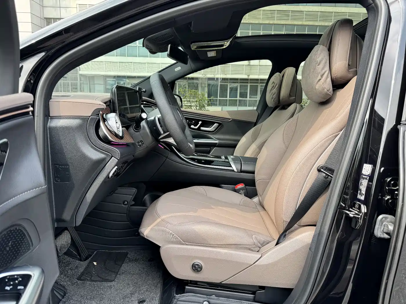 MERCEDES-BENZ EQE SUV