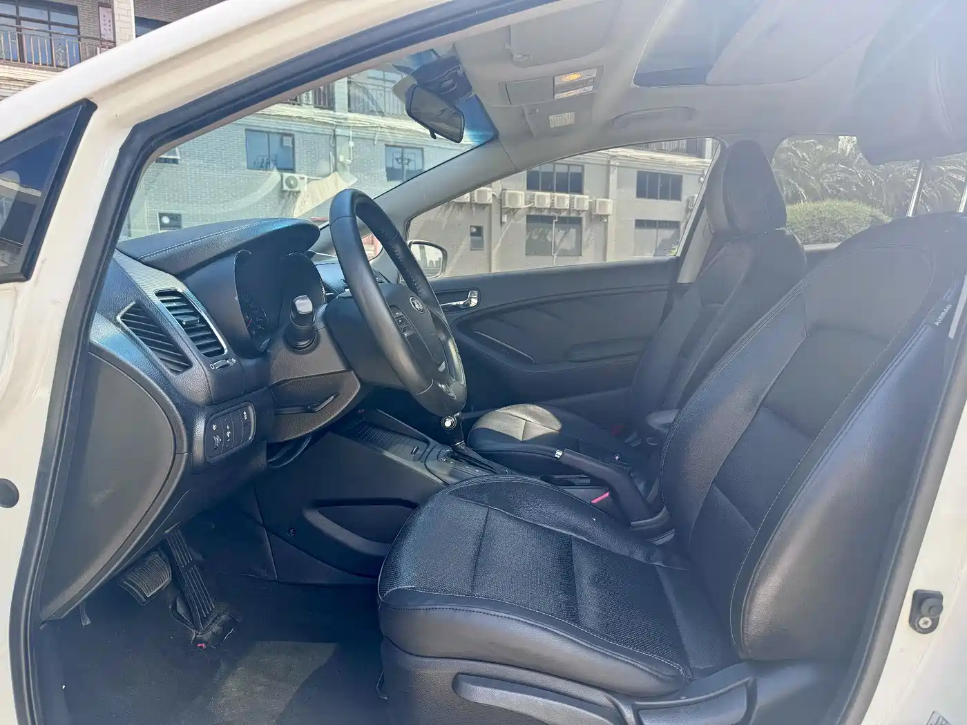 Kia K3 2013 1.6L Automatic DLX фото 5