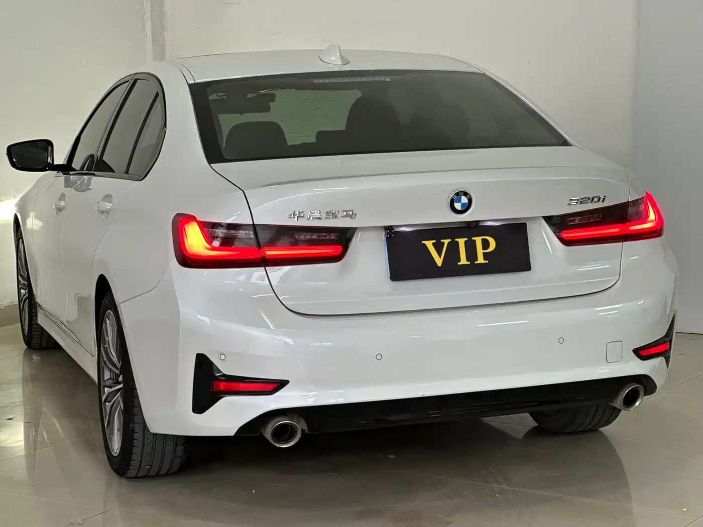 BMW 3-SERIES