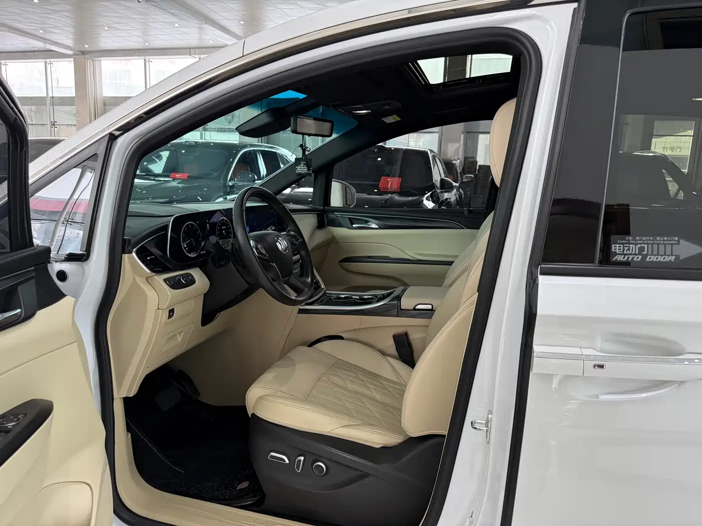 Buick GL8 2022 ES Landmark 653T Luxury фото 7
