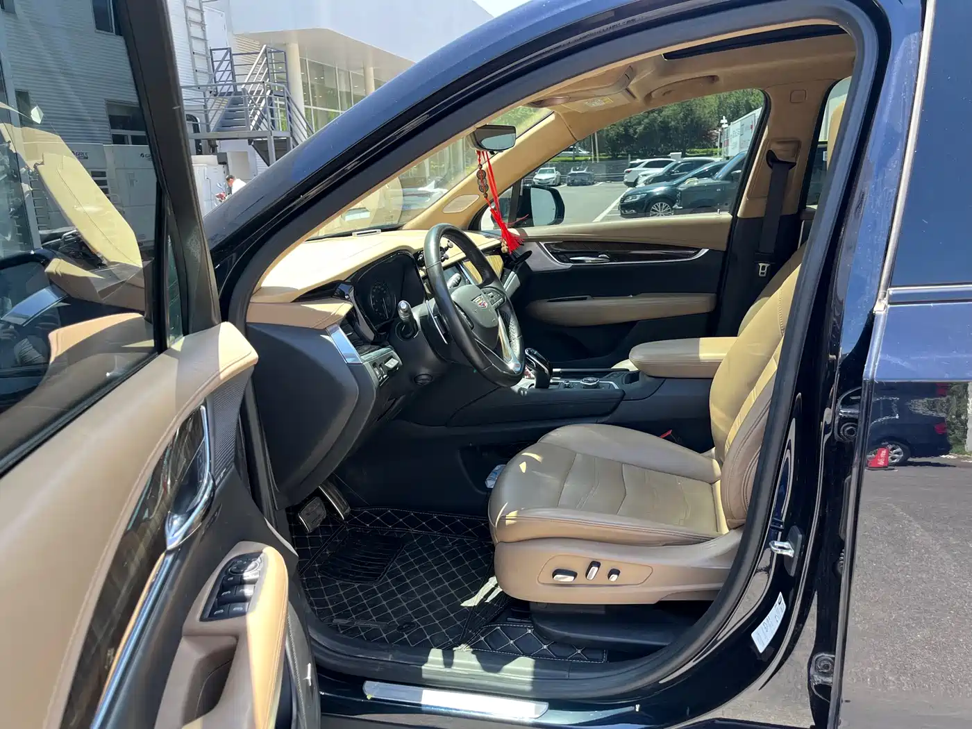 Cadillac XT6 2020 Facelift 28T 6-Seater 4WD Platinum Sport Edition фото 4