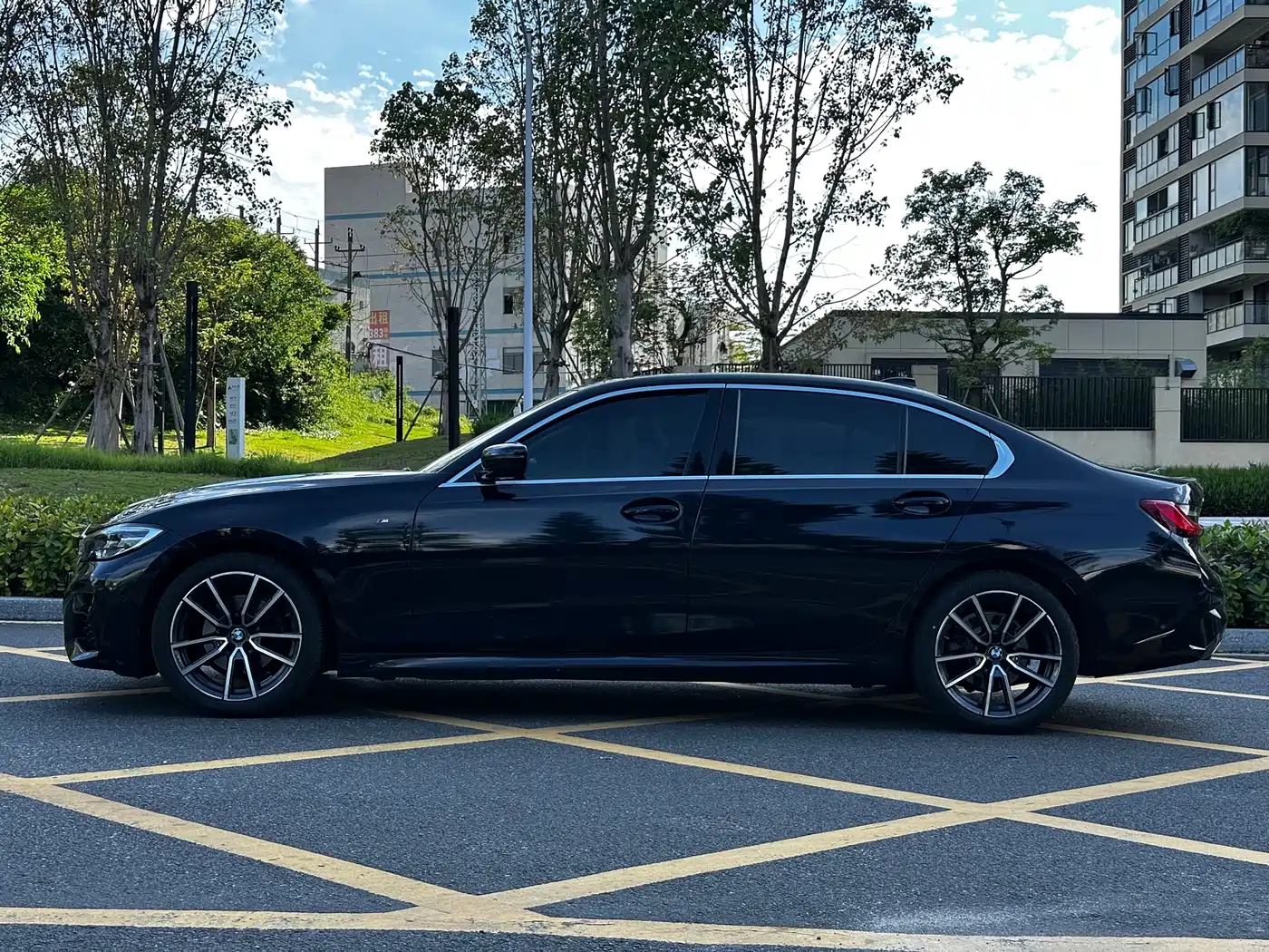 BMW 3 Series 2020 325Li M Sport Package фото 7