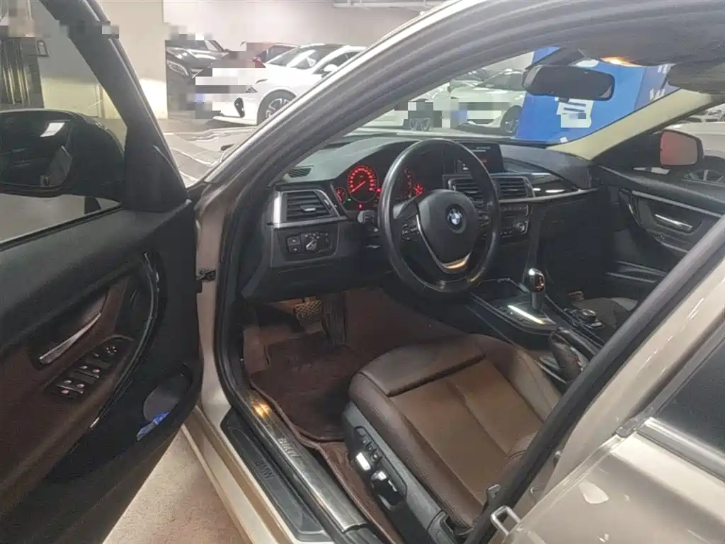 BMW 3 Series 2018 320Li Fashion Style фото 16