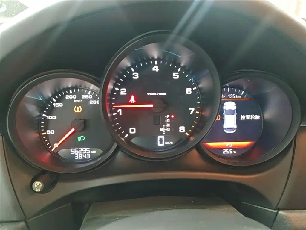 Porsche Macan 2017 Macan 2.0T фото 12